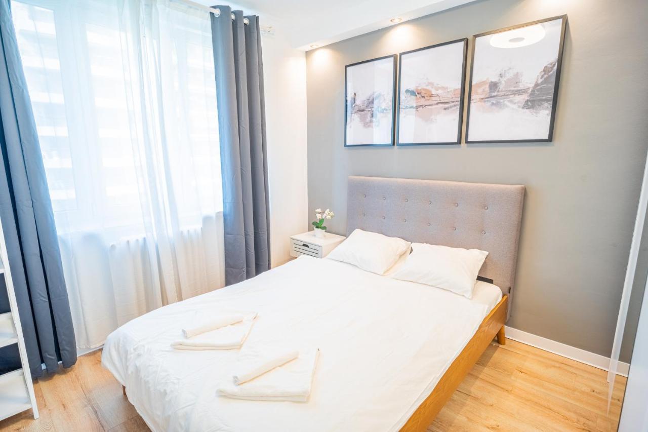 Spacious Newly Renovated 2Br Apartments With Balcony Bucureşti Eksteriør bilde