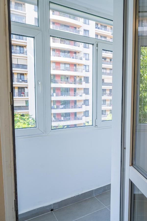 Spacious Newly Renovated 2Br Apartments With Balcony Bucureşti Eksteriør bilde