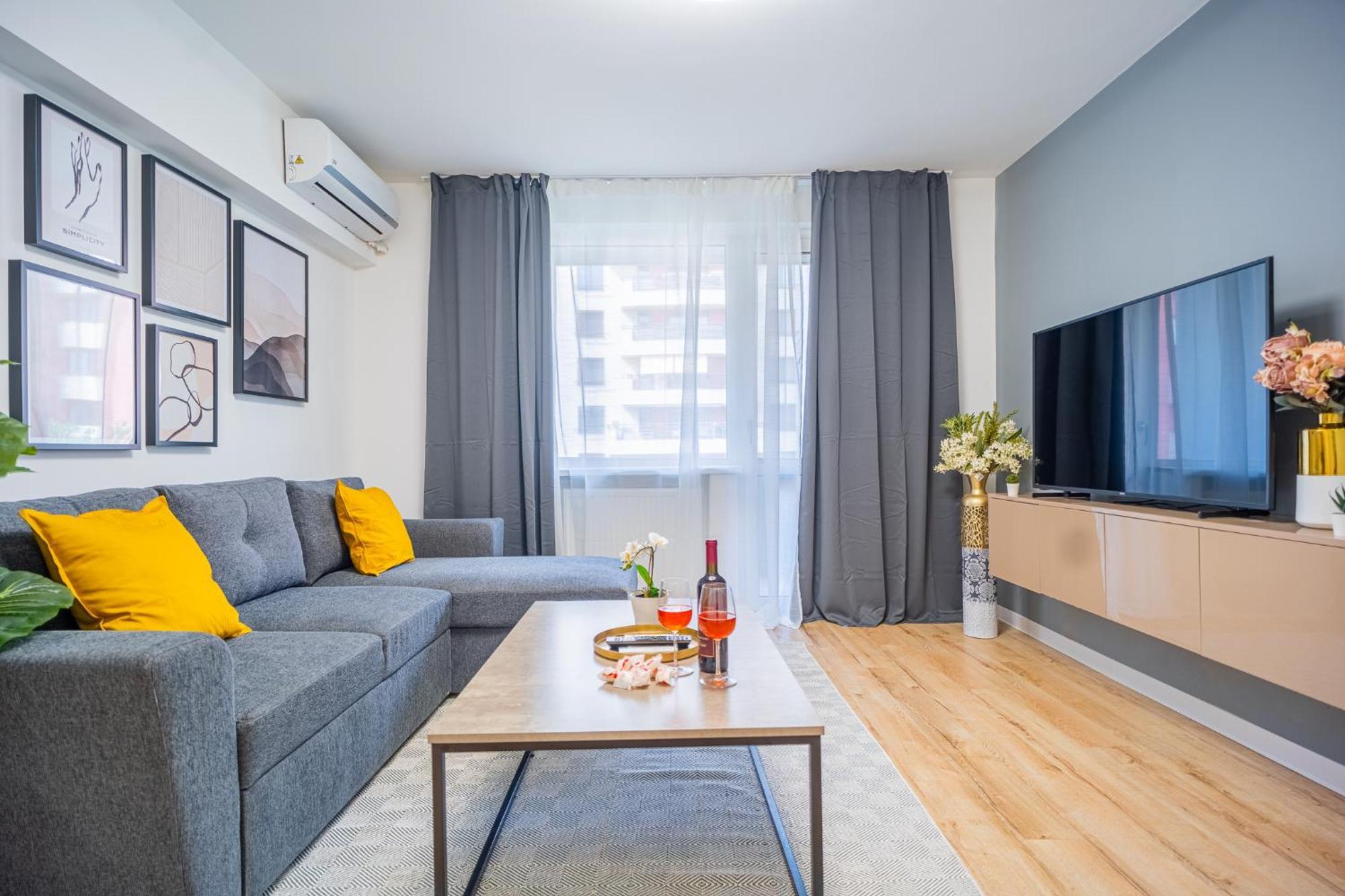 Spacious Newly Renovated 2Br Apartments With Balcony Bucureşti Eksteriør bilde