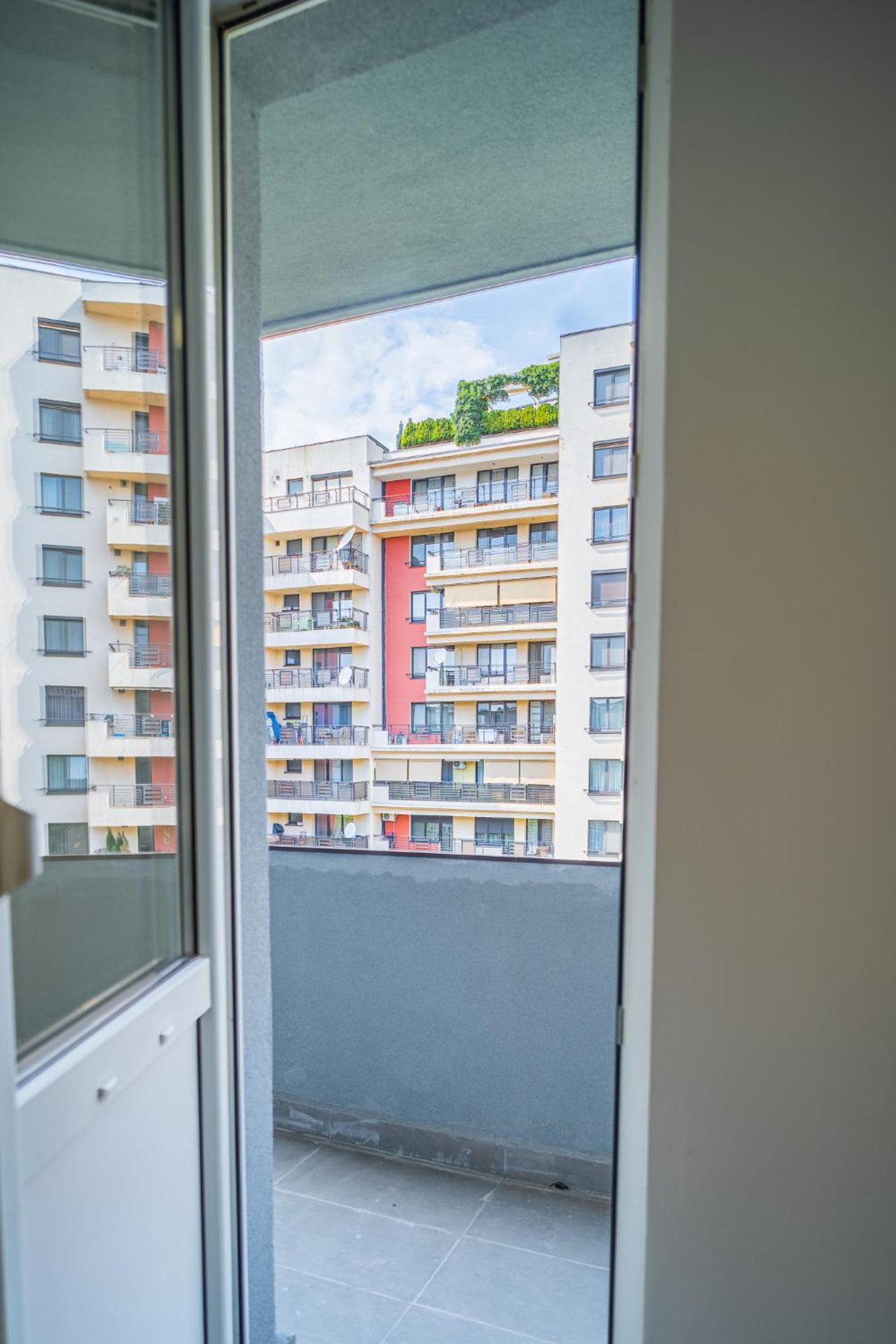 Spacious Newly Renovated 2Br Apartments With Balcony Bucureşti Eksteriør bilde