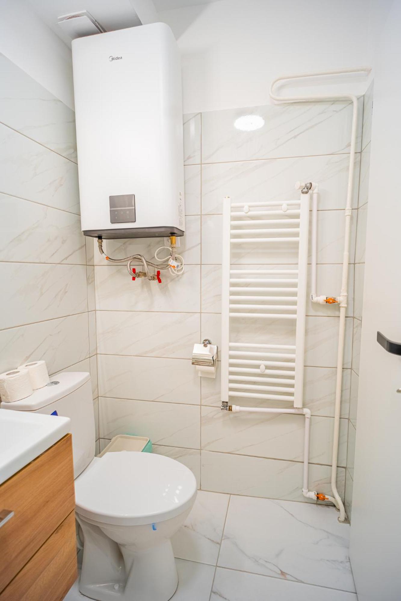 Spacious Newly Renovated 2Br Apartments With Balcony Bucureşti Eksteriør bilde